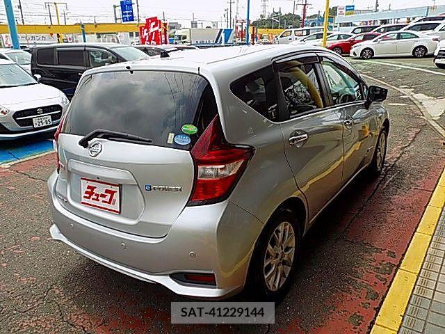 Nissan NOTE 2017-06 392914-2