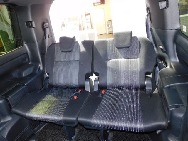 Toyota VOXY HYBRID 2020-08 10135-6