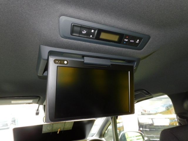 Toyota VOXY HYBRID 2020-08 10135-8