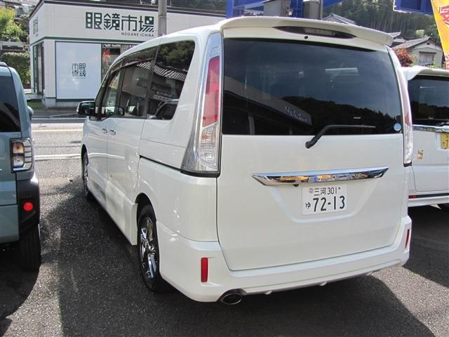 Nissan SERENA 2011-06 19211-2