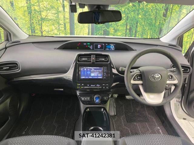Toyota PRIUS 2018-11 281936-1