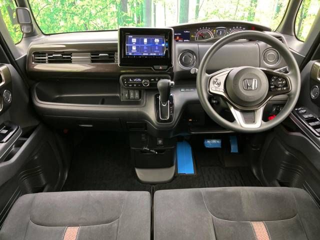 Honda N BOX CUSTOM 2019-02 182163-1