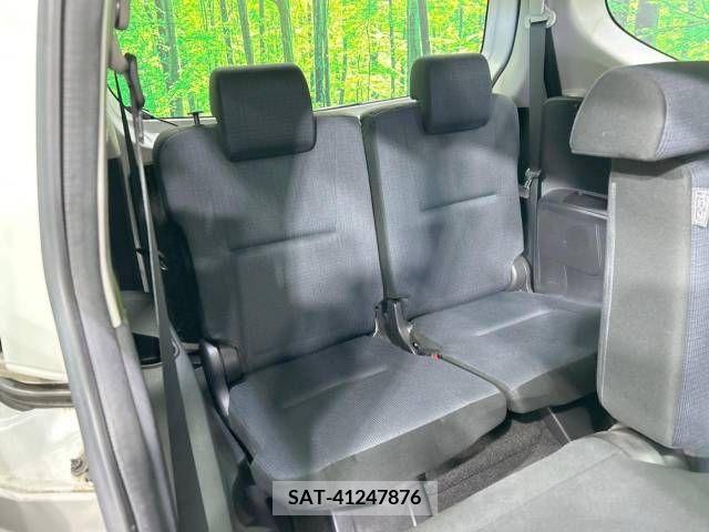 Toyota SIENTA 2015-11 220310-10
