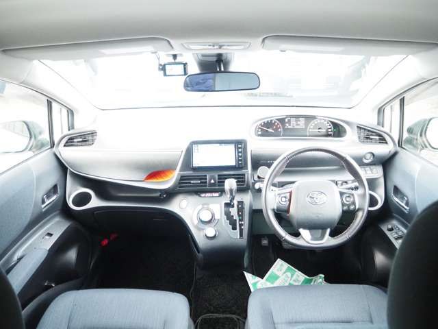 Toyota SIENTA 2015-08 189263-5