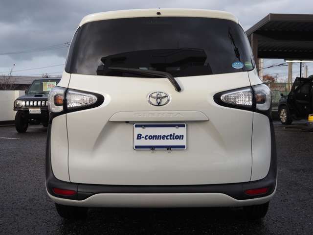 Toyota SIENTA 2015-08 189263-8