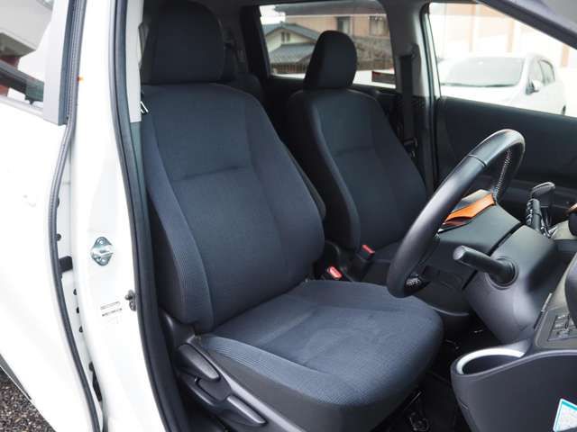 Toyota SIENTA 2015-08 189263-11