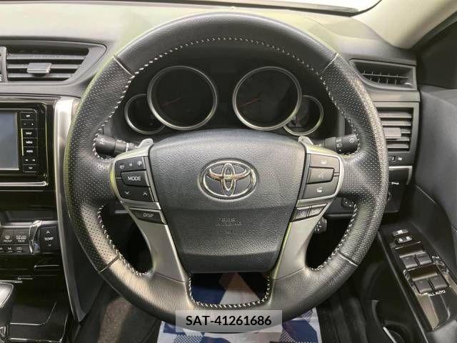 Toyota MARK X 2017-05 214357-11