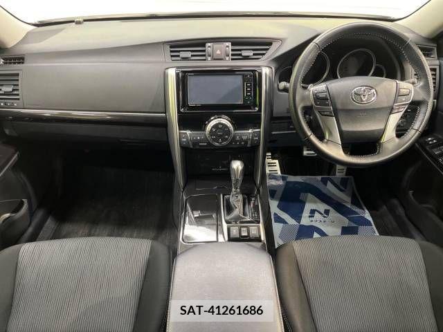 Toyota MARK X 2017-05 214357-1