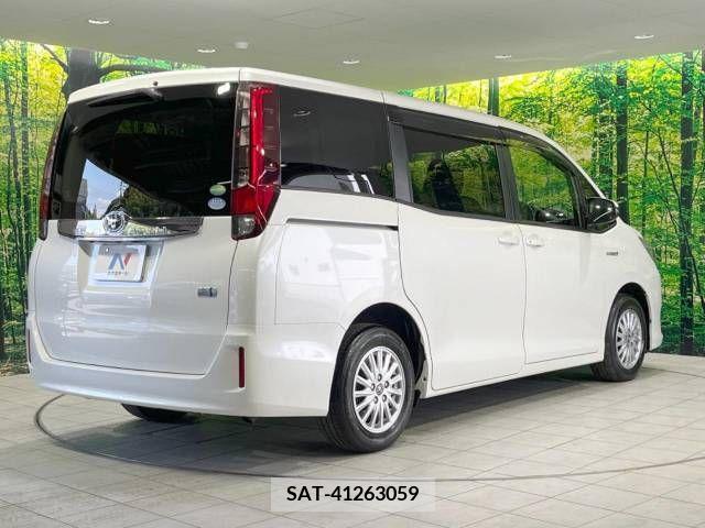 Toyota NOAH HYBRID 2014-07 381196-18