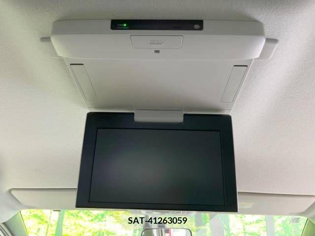 Toyota NOAH HYBRID 2014-07 381196-3