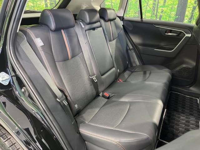 Toyota RAV4 2022-10 18355-9