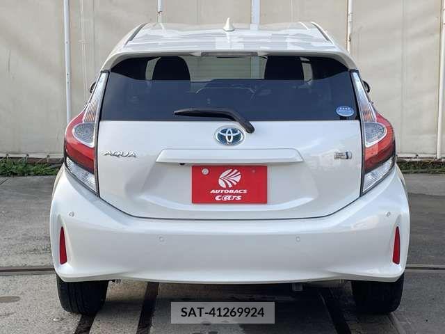 Toyota AQUA 2018-07 292060-8