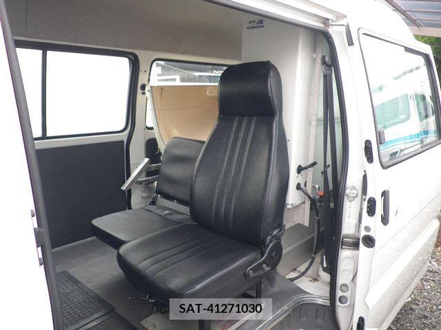Mazda BONGO VAN 2015-09 205272-8
