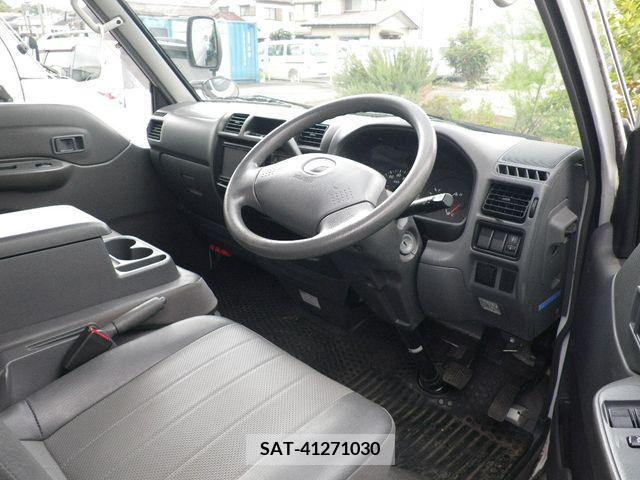 Mazda BONGO VAN 2015-09 205272-2