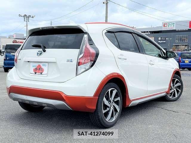 Toyota AQUA 2014-12 243202-2