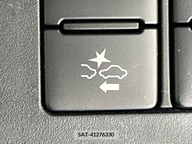 Toyota SIENTA 2022-04 298370-4