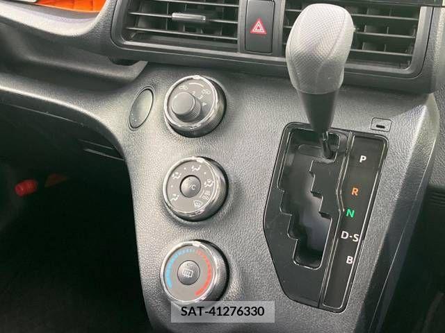 Toyota SIENTA 2022-04 298370-19