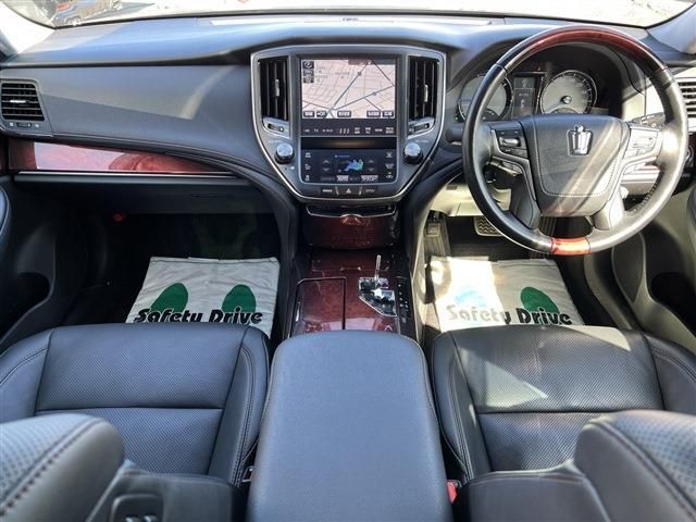 Toyota CROWN MAJESTA 2016-01 16146-10