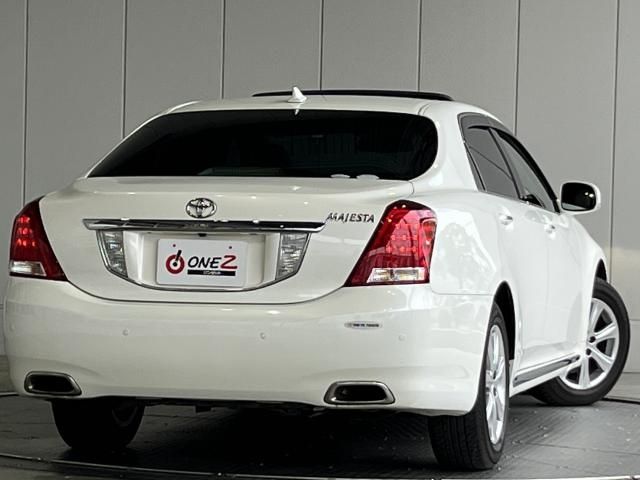 Toyota CROWN MAJESTA 2011-11 28937-1