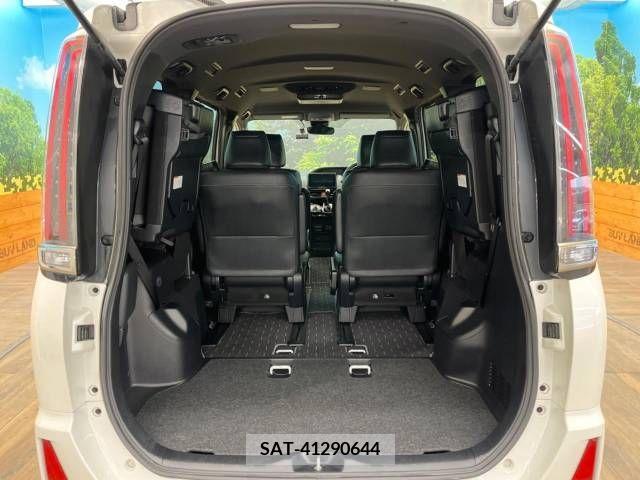 Toyota NOAH 2018-11 279472-11