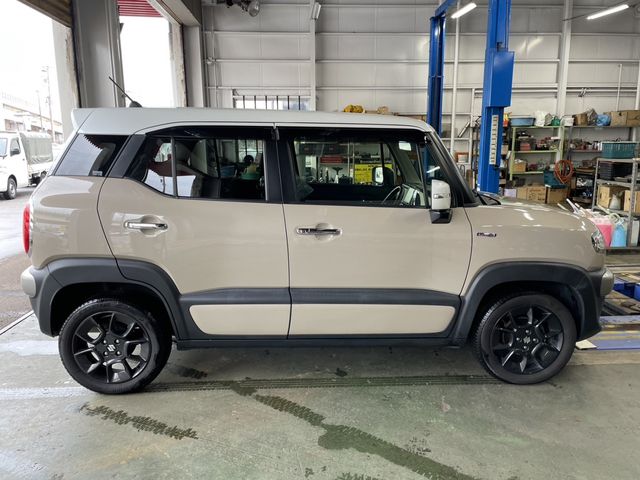 Suzuki X BEE 2017-12 3647-1