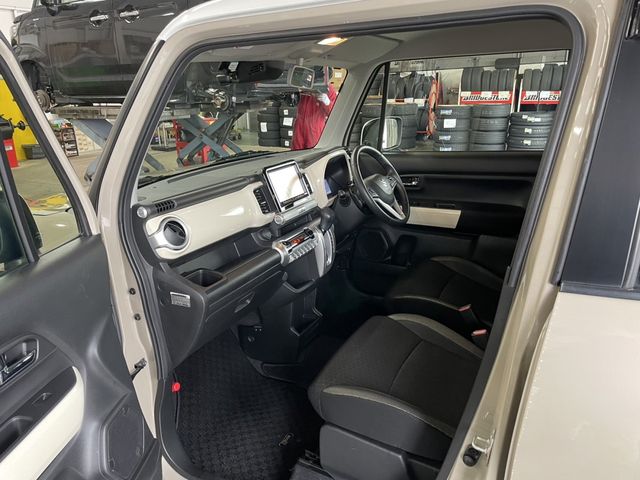 Suzuki X BEE 2017-12 3647-14