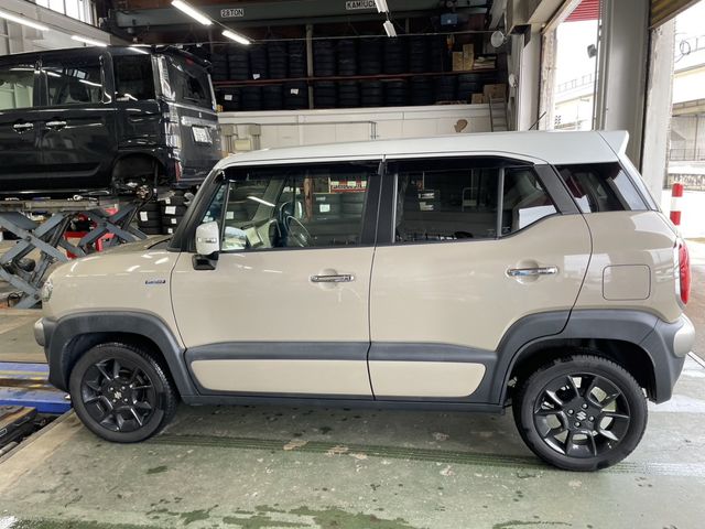 Suzuki X BEE 2017-12 3647-5