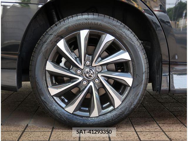 Toyota VOXY 2022-08 349663-29