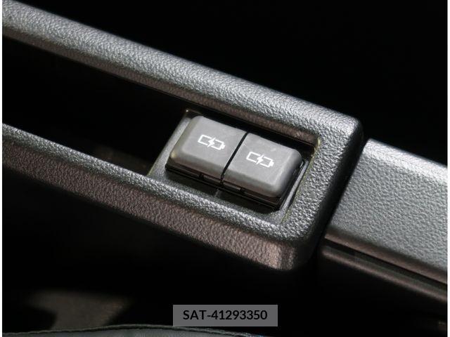 Toyota VOXY 2022-08 349663-24