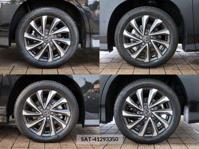 Toyota VOXY 2022-08 349663-4