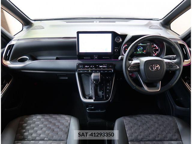 Toyota VOXY 2022-08 349663-5