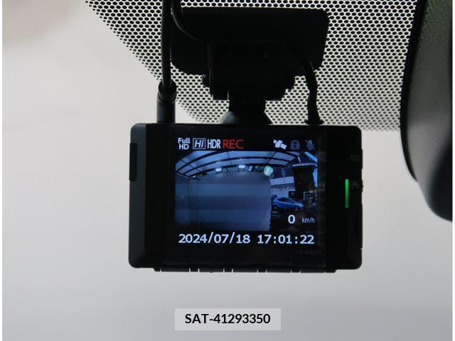 Toyota VOXY 2022-08 349663-16