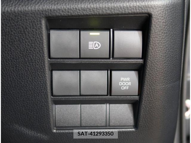 Toyota VOXY 2022-08 349663-15