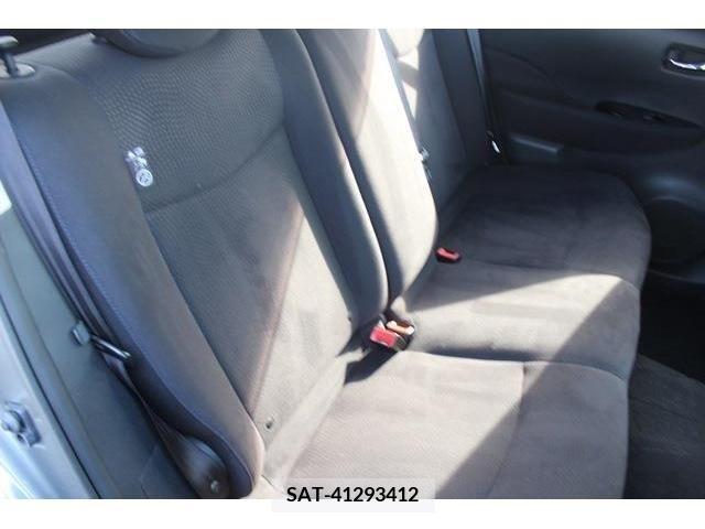Nissan LEAF 2016-03 352463-15
