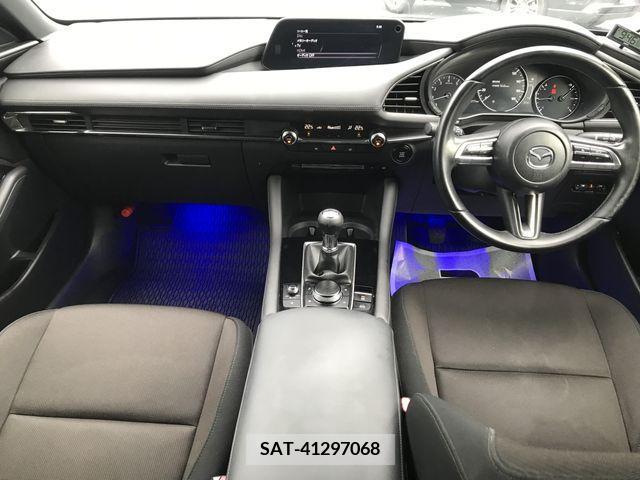 Mazda MAZDA3 2019-07 301039-8