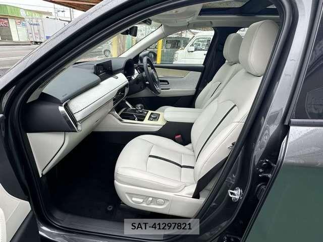 Mazda CX-60 2022-09 266155-5