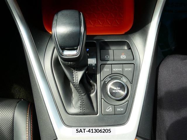 Toyota RAV4 2021-06 352040-13