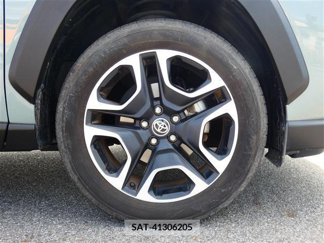 Toyota RAV4 2021-06 352040-19