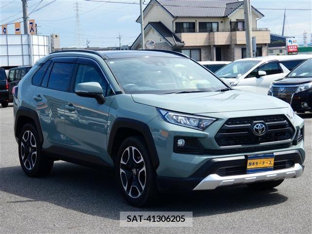 Toyota RAV4 2021-06 352040-1