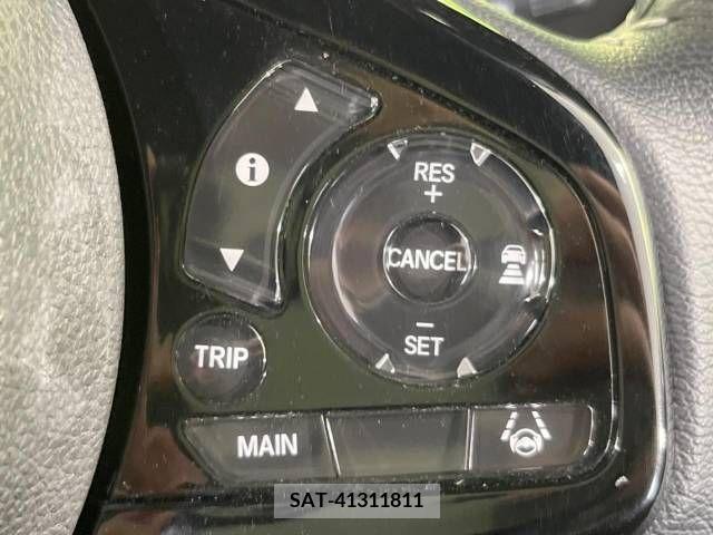 Honda N BOX CUSTOM 2022-01 209579-7