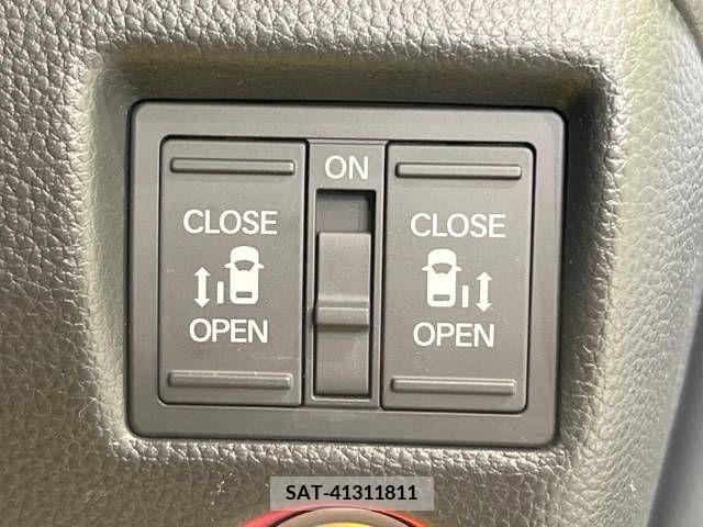 Honda N BOX CUSTOM 2022-01 209579-5