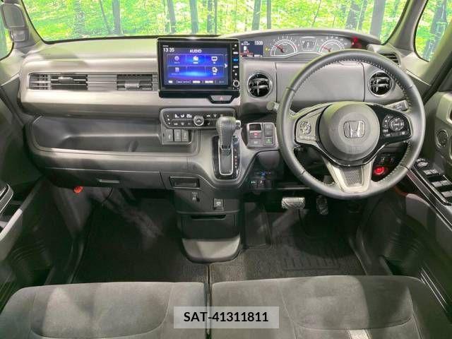 Honda N BOX CUSTOM 2022-01 209579-1