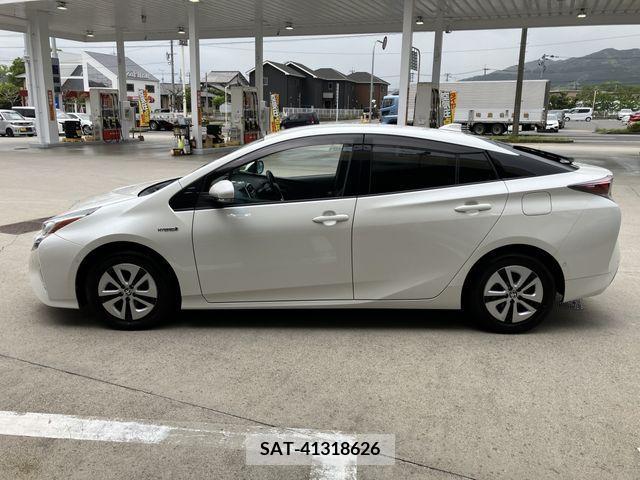 Toyota PRIUS 2017-12 281988-7