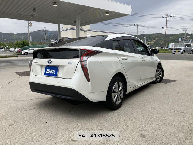 Toyota PRIUS 2017-12 281988-1