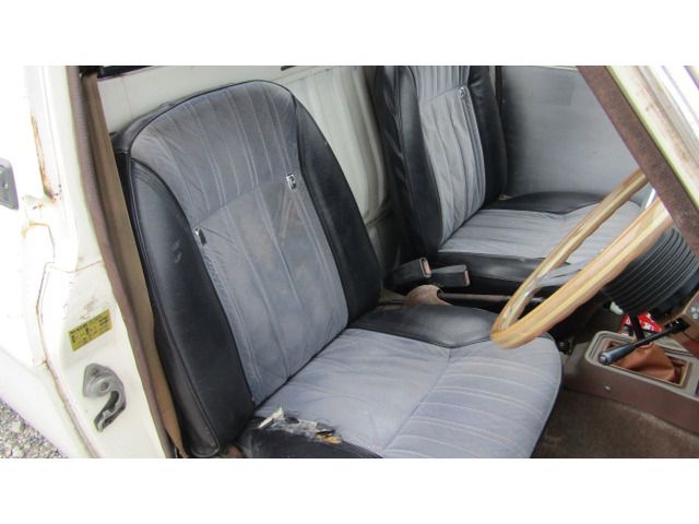 Nissan SUNNY TRUCK 1987-12 12066-3