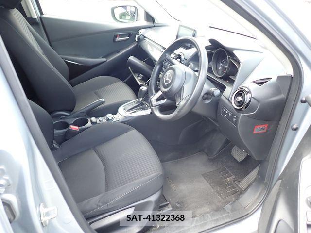 Mazda DEMIO 2019-06 379494-1