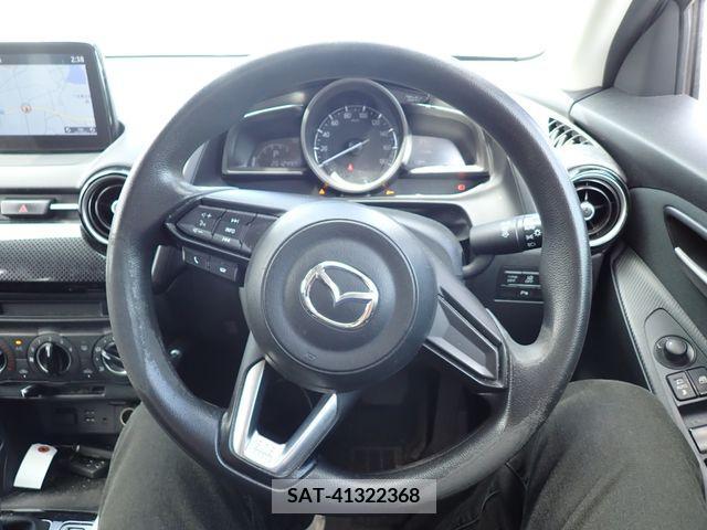 Mazda DEMIO 2019-06 379494-7