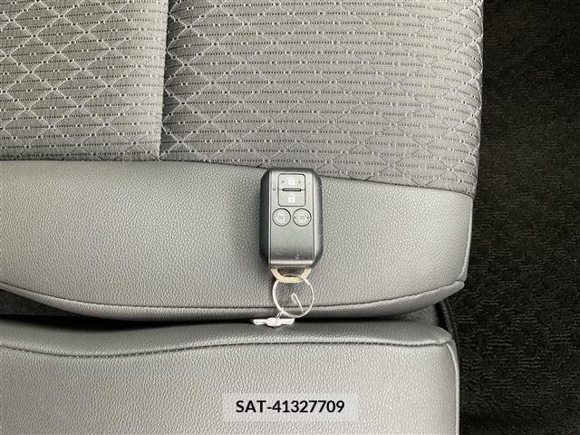 Suzuki SPACIA 2023-09 368599-19