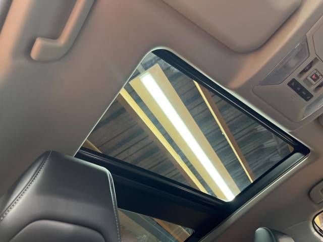 Toyota RAV4 2020-07 181753-2