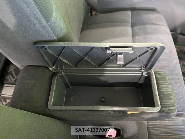 Daihatsu TANTO CUSTOM 2011-06 235683-6